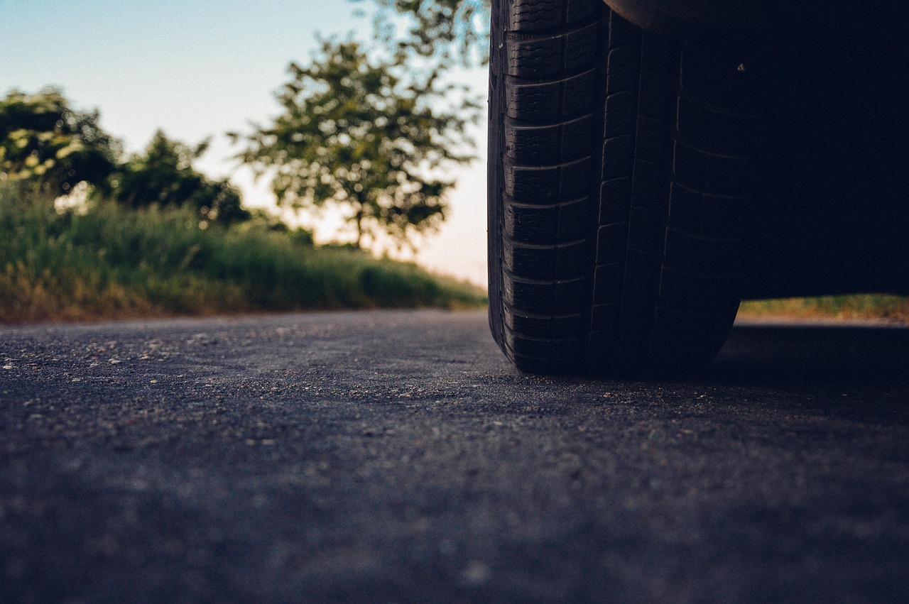 The Vehicle Emergency Kit: What to Actually Keep in Your Car, Season by Season